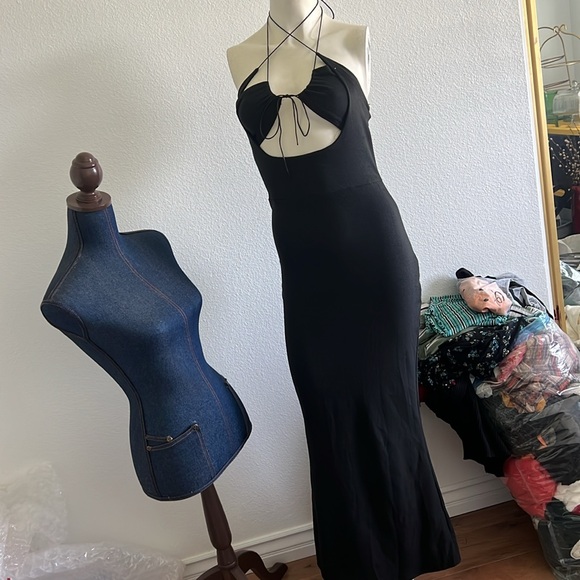 Black maxi dress - Picture 3 of 6